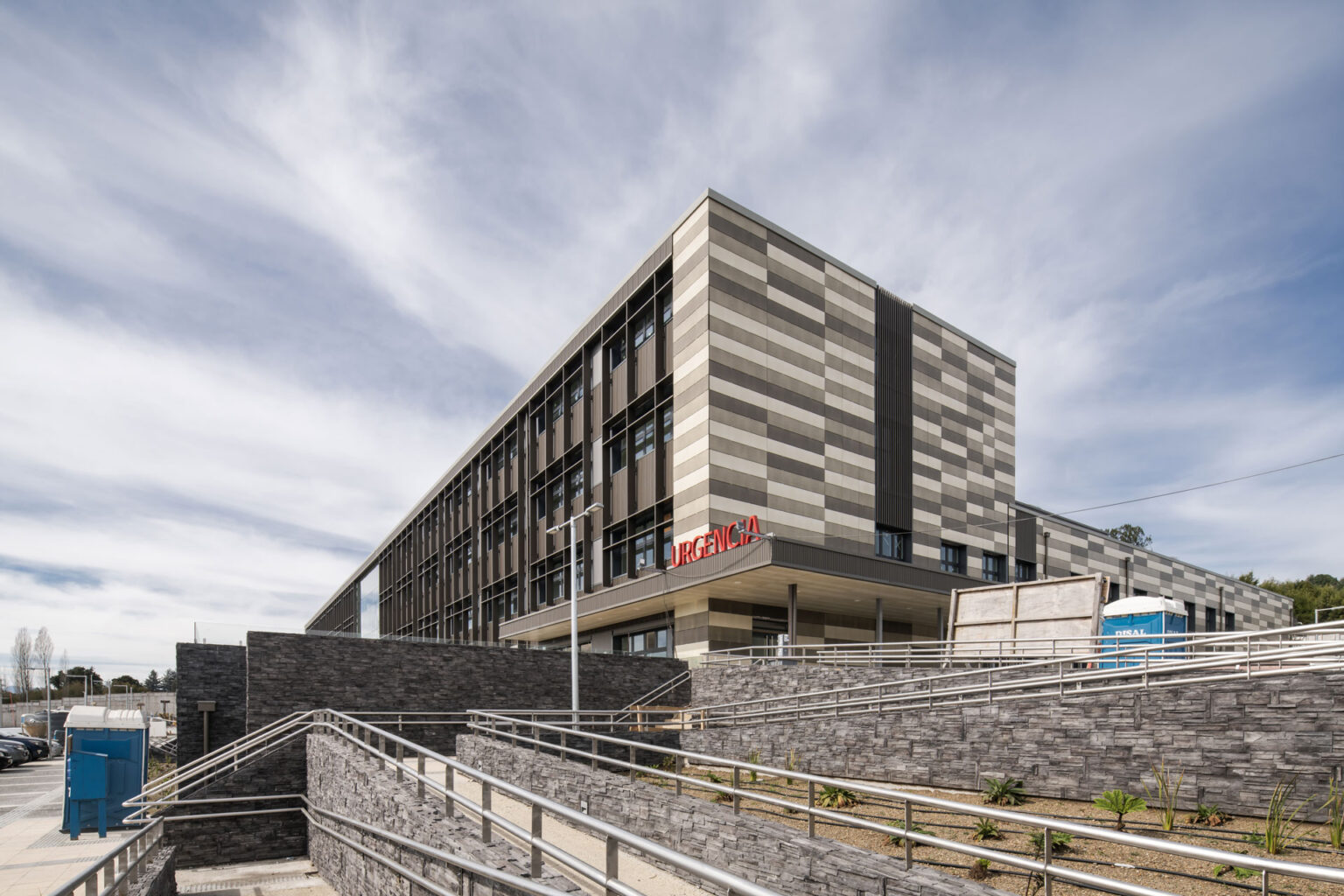 Hospital Villarrica • Hunter Douglas Architectural
