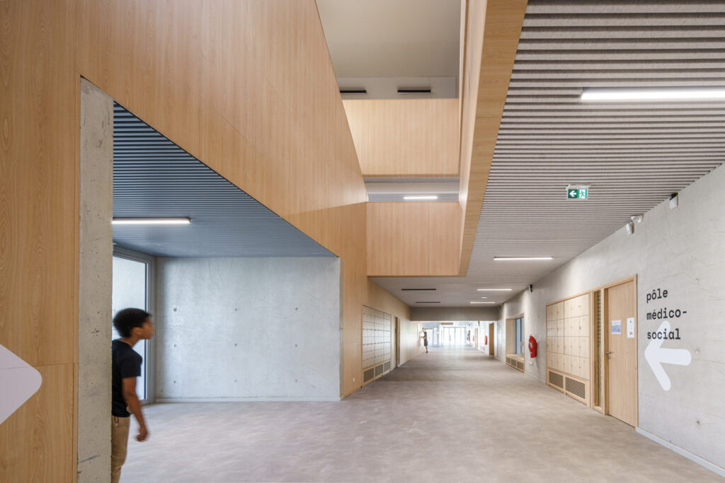 College Caroline Aigle 2